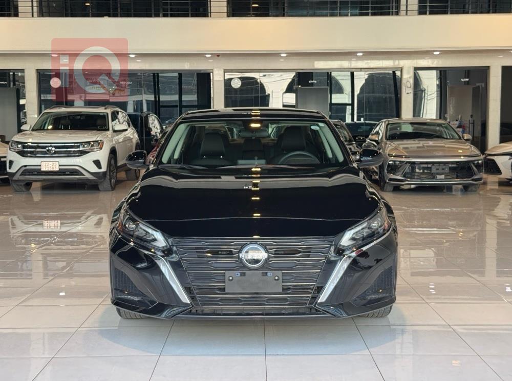 نيسان ألتيما